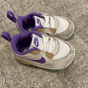 Nike Air Max 90 white action grape size 4